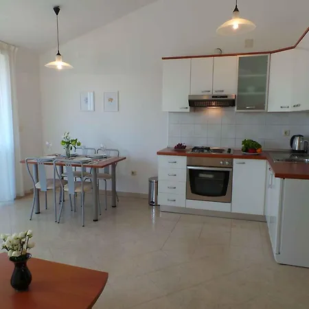 Apartament 1 Ližnjan