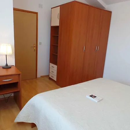 Apartament 1