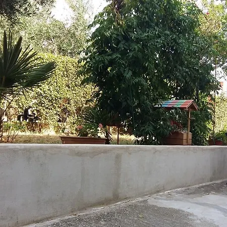 1 Apartament *
