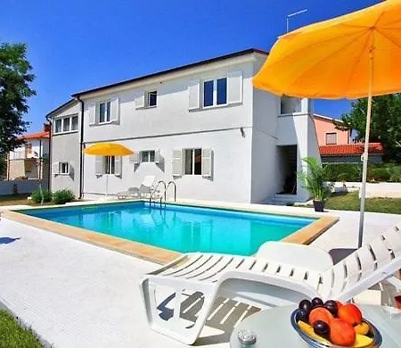 1 Apartment