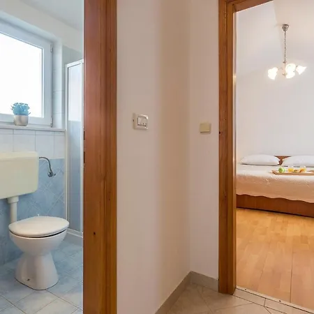 1 Apartment